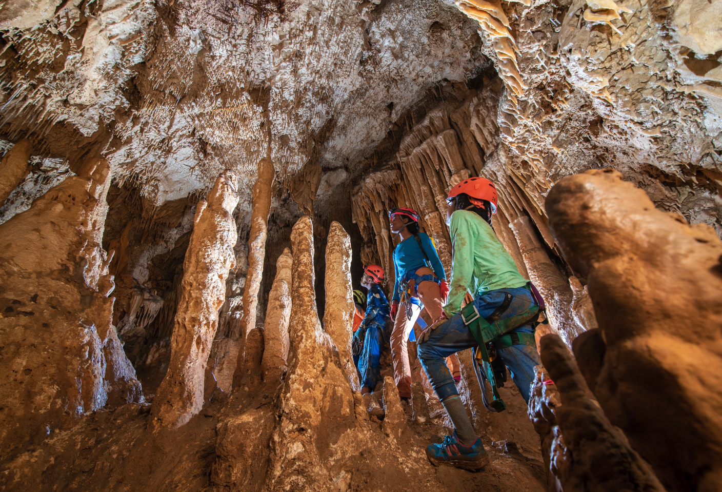 How do you take pictures in a cave?
